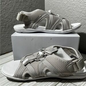 Hike footwear baresandals II‎ adjustable mesh sandals grey women’s size 7 EU 37